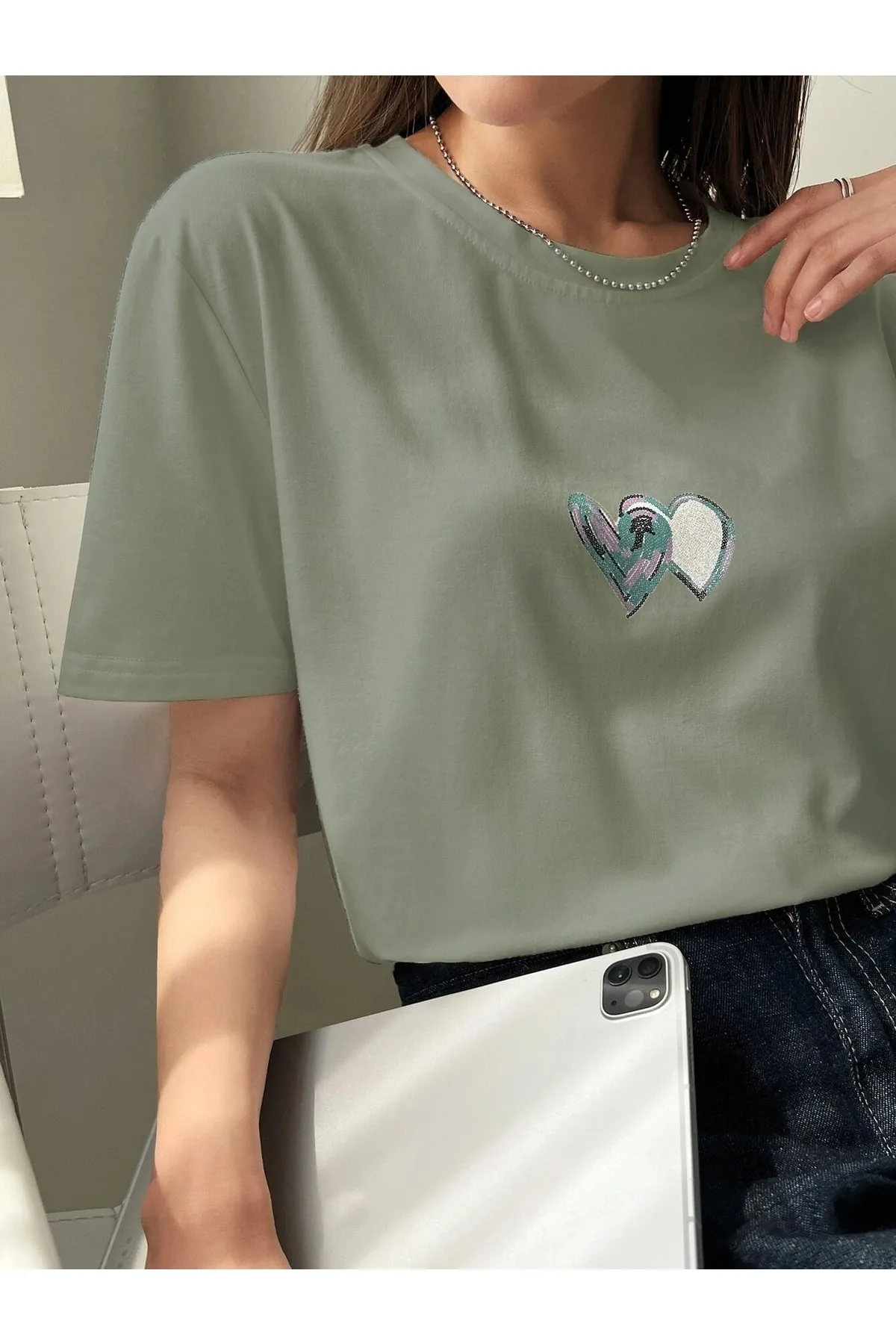 Minimal Kalp Bask?l? Oversize Tshirt